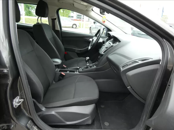 Ford Focus 1,5 Duratorq TDCI 95k kombi - foto 18