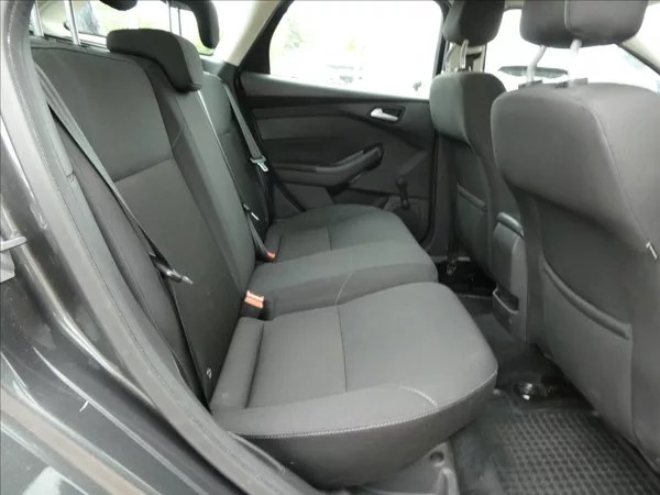 Ford Focus 1,5 Duratorq TDCI 95k kombi - foto 20