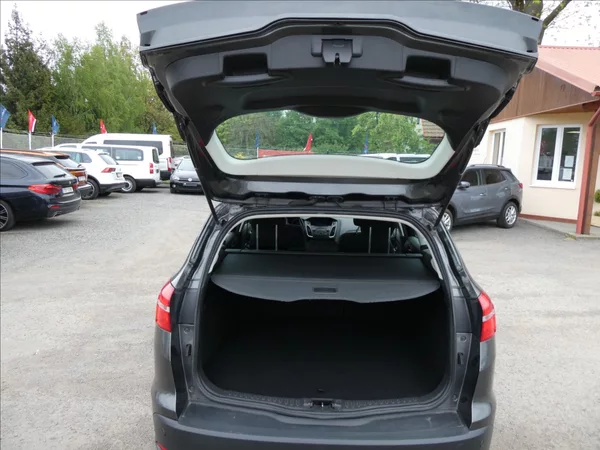 Ford Focus 1,5 Duratorq TDCI 95k kombi - foto 21