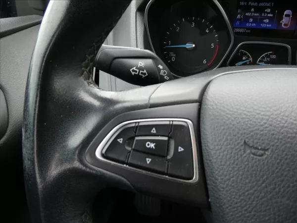 Ford Focus 1,5 Duratorq TDCI 95k kombi - foto 30