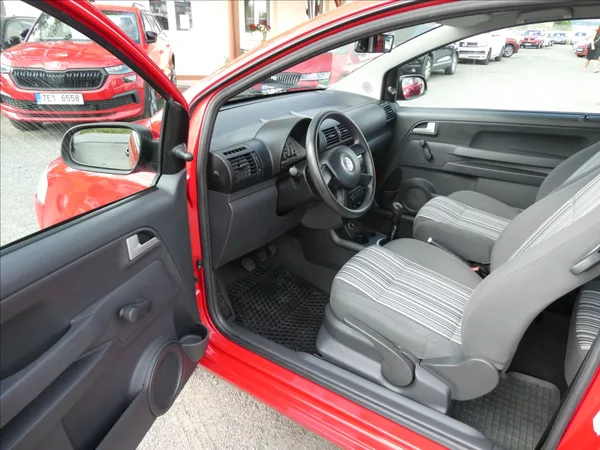 Volkswagen Fox 1,2 HTP 2 x kola - foto 15