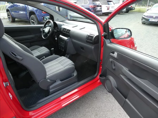 Volkswagen Fox 1,2 HTP 2 x kola - foto 18
