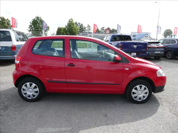 Volkswagen Fox 1,2 HTP 2 x kola - foto 2