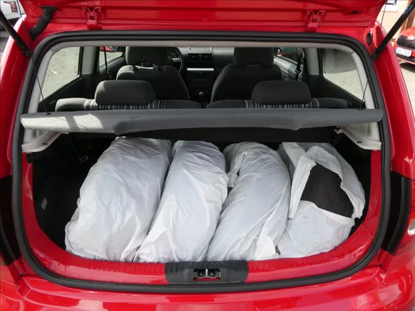 Volkswagen Fox 1,2 HTP 2 x kola - foto 22
