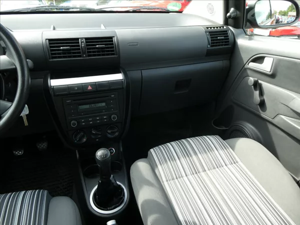 Volkswagen Fox 1,2 HTP 2 x kola - foto 24
