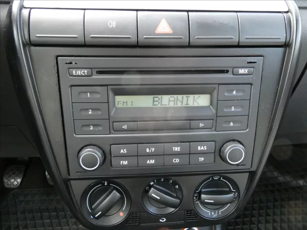 Volkswagen Fox 1,2 HTP 2 x kola - foto 25
