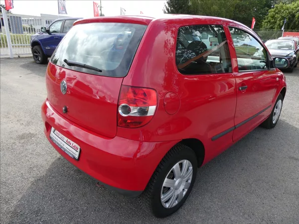 Volkswagen Fox 1,2 HTP 2 x kola - foto 9