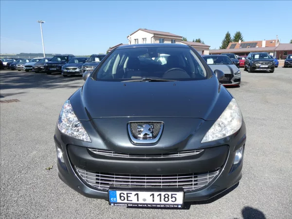 Peugeot 308 1,6 i 88kW 2x kola,klima,závěs - foto 2