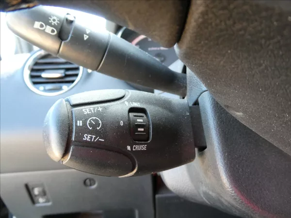 Peugeot 308 1,6 i 88kW 2x kola,klima,závěs - foto 22