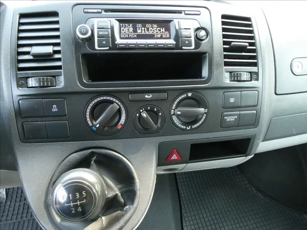 Volkswagen Transporter 2,0 TDi po servise,závěs,2.maj - foto 23