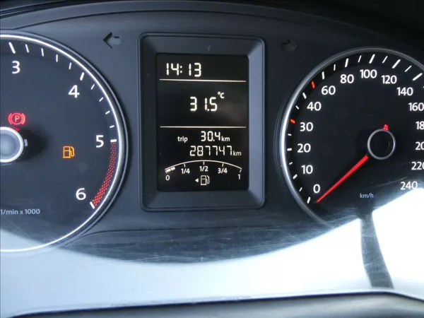 Volkswagen Transporter 2,0 TDi po servise,závěs,2.maj - foto 25