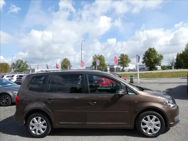 Volkswagen Touran 1,6 TDi 77kW CUP,7.míst,naviga - foto 11