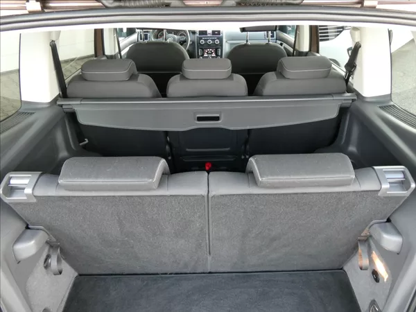 Volkswagen Touran 1,6 TDi 77kW CUP,7.míst,naviga - foto 17