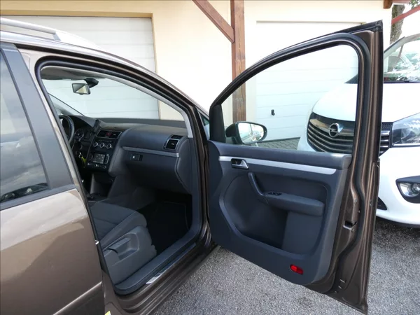 Volkswagen Touran 1,6 TDi 77kW CUP,7.míst,naviga - foto 22