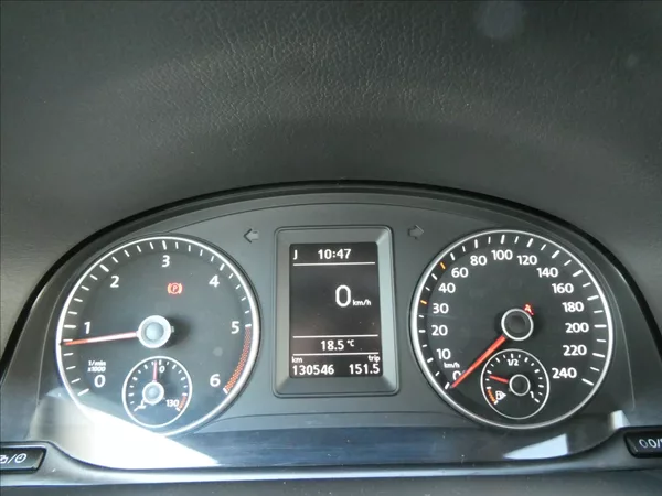 Volkswagen Touran 1,6 TDi 77kW CUP,7.míst,naviga - foto 35