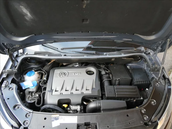 Volkswagen Touran 1,6 TDi 77kW CUP,7.míst,naviga - foto 36