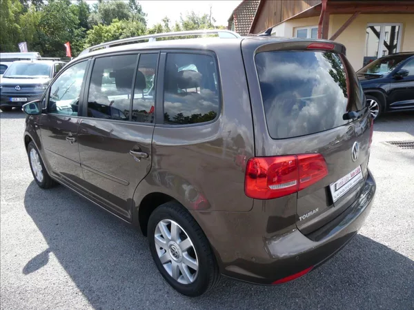 Volkswagen Touran 1,6 TDi 77kW CUP,7.míst,naviga - foto 7