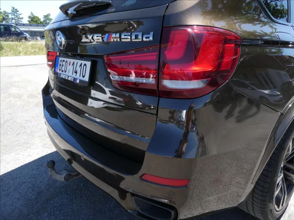 BMW X5 3,0 M50d 280kW M-PAKET,po serv - foto 11