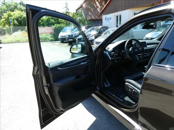 BMW X5 3,0 M50d 280kW M-PAKET,po serv - foto 17