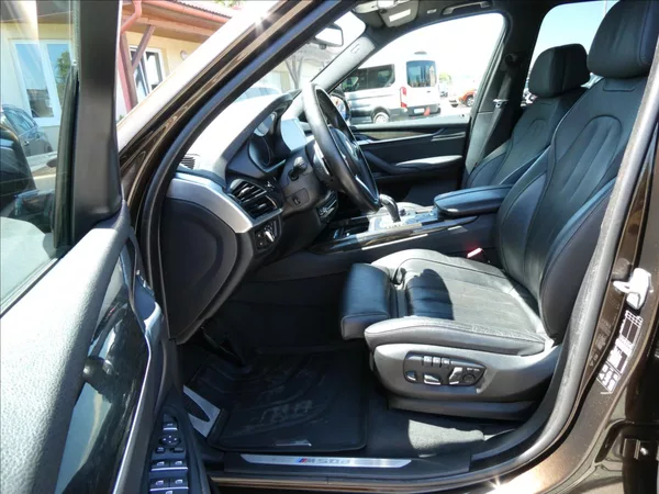 BMW X5 3,0 M50d 280kW M-PAKET,po serv - foto 18