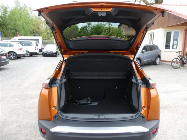 Peugeot 2008 1,2 PureTech 74kW Allure,závěs - foto 23