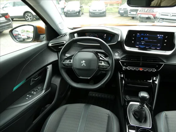Peugeot 2008 1,2 PureTech 74kW Allure,závěs - foto 26