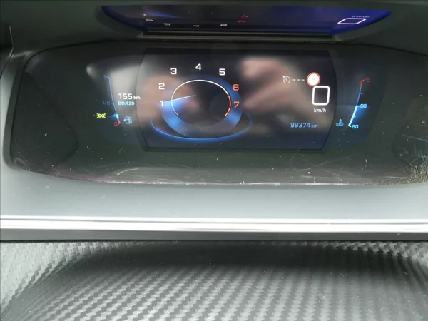 Peugeot 2008 1,2 PureTech 74kW Allure,závěs - foto 31