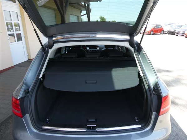 Audi A4 2,0 TDi 125kW serviska,NAVI - foto 15