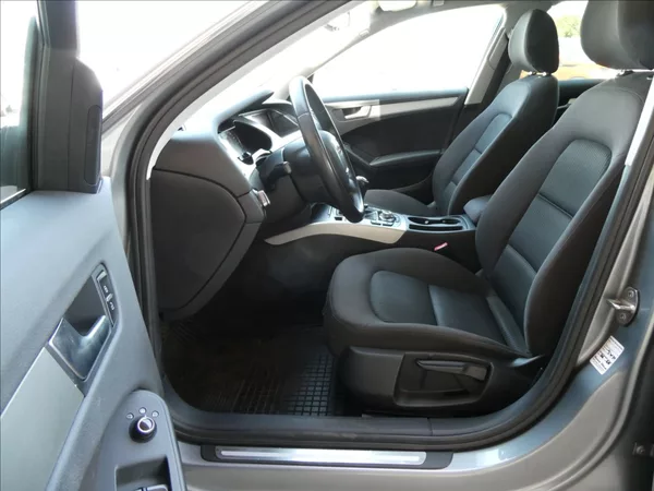 Audi A4 2,0 TDi 125kW serviska,NAVI - foto 19
