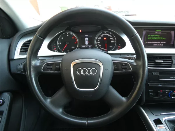Audi A4 2,0 TDi 125kW serviska,NAVI - foto 29