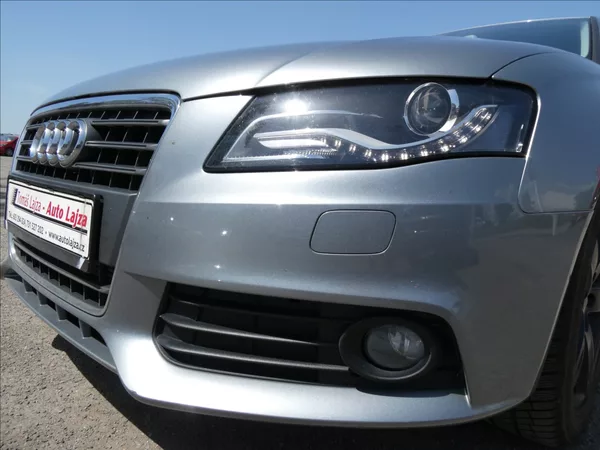 Audi A4 2,0 TDi 125kW serviska,NAVI - foto 4