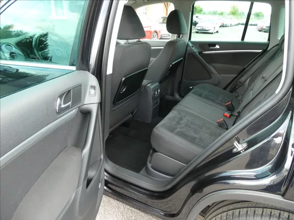 Volkswagen Tiguan 2,0 TDi 130kW Sport 4x4,TZ,nav - foto 16
