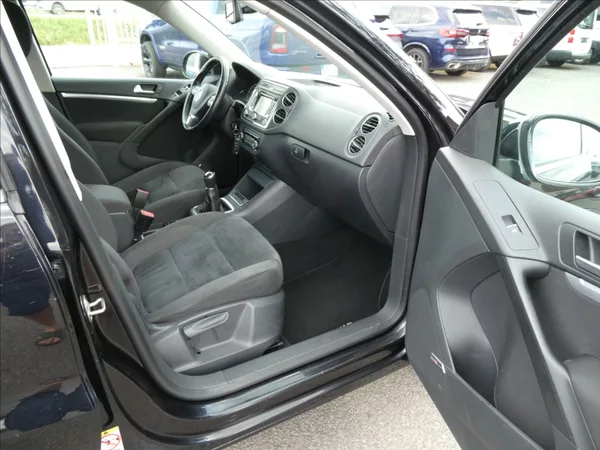 Volkswagen Tiguan 2,0 TDi 130kW Sport 4x4,TZ,nav - foto 18