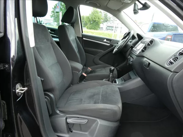 Volkswagen Tiguan 2,0 TDi 130kW Sport 4x4,TZ,nav - foto 19