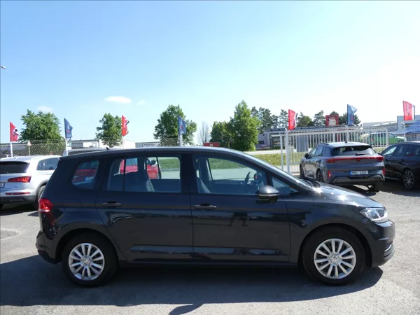 Volkswagen Touran 1,6 TDi DSG 7.míst,1maj.,závěs - foto 10