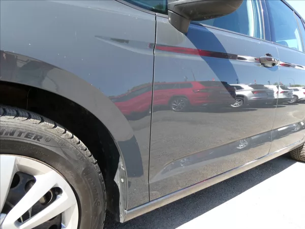 Volkswagen Touran 1,6 TDi DSG 7.míst,1maj.,závěs - foto 13