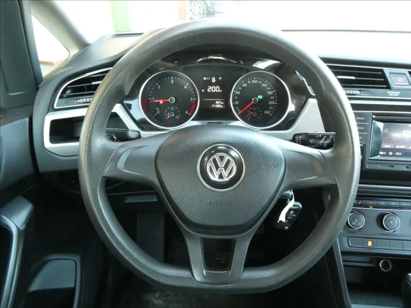 Volkswagen Touran 1,6 TDi DSG 7.míst,1maj.,závěs - foto 30
