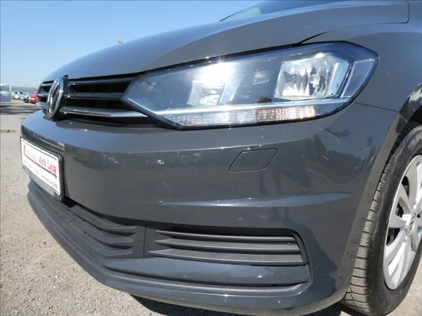 Volkswagen Touran 1,6 TDi DSG 7.míst,1maj.,závěs - foto 4