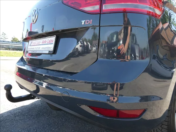 Volkswagen Touran 1,6 TDi DSG 7.míst,1maj.,závěs - foto 9