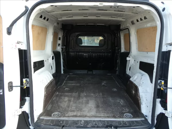 Fiat Dobló cargo 1,4 benzín/CNG SX L2H1,DPH,ČR - foto 21