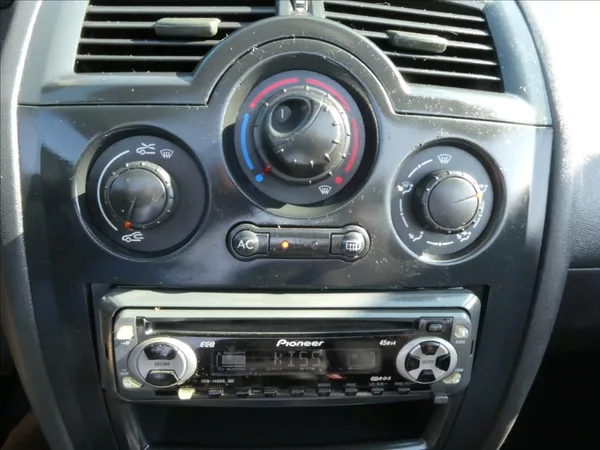 Renault Mégane 1,6 16V Cabrio,po servise - foto 20