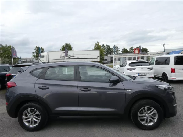 Hyundai Tucson 1,6 GDi 2x kola, klimatizace - foto 11