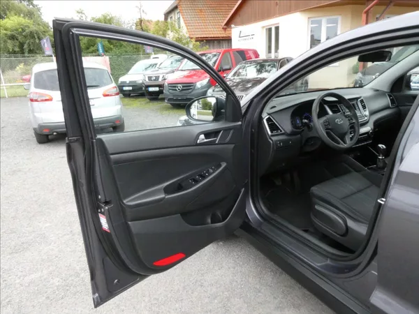 Hyundai Tucson 1,6 GDi 2x kola, klimatizace - foto 17