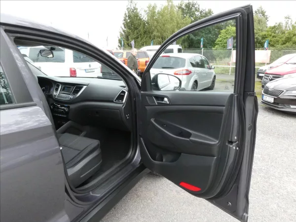 Hyundai Tucson 1,6 GDi 2x kola, klimatizace - foto 21