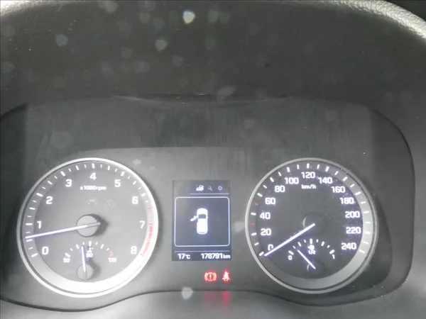 Hyundai Tucson 1,6 GDi 2x kola, klimatizace - foto 30