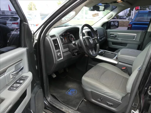 RAM 1500 5,7 HEMI Bighorn 295kW AT8 - foto 11