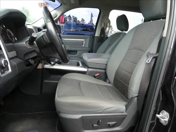 RAM 1500 5,7 HEMI Bighorn 295kW AT8 - foto 12