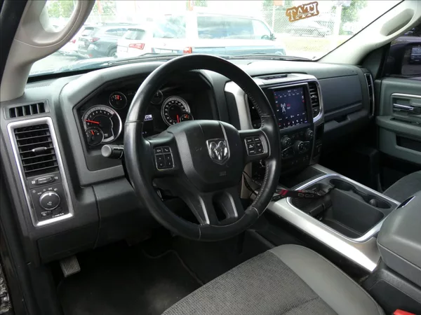 RAM 1500 5,7 HEMI Bighorn 295kW AT8 - foto 13