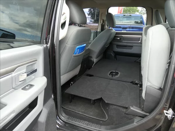RAM 1500 5,7 HEMI Bighorn 295kW AT8 - foto 14