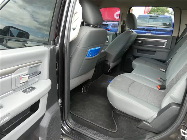 RAM 1500 5,7 HEMI Bighorn 295kW AT8 - foto 15